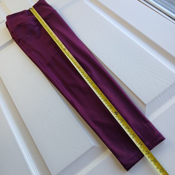 Victoria Sport Knockout Pocket Capri Leggings M plum purple VSD activewear - Picture 12 of 12